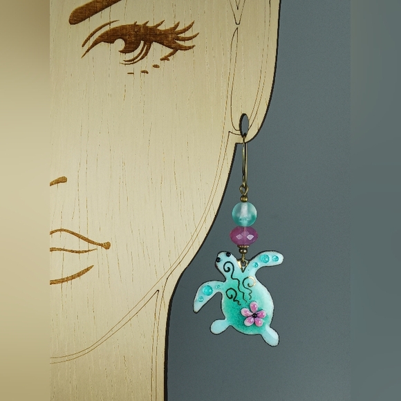 HAND CRAFTED Artisan Enamel Turquoise Aqua Pink Sea Turtle Dangle Earrings - Picture 6 of 7